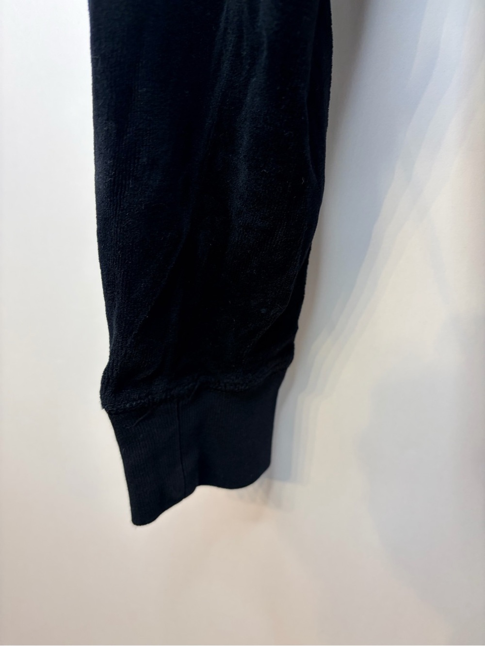 Juicy Couture Vintage Early 2000’s Black Velour Full Zip Hoodie, Size Large - Picture 4 of 8